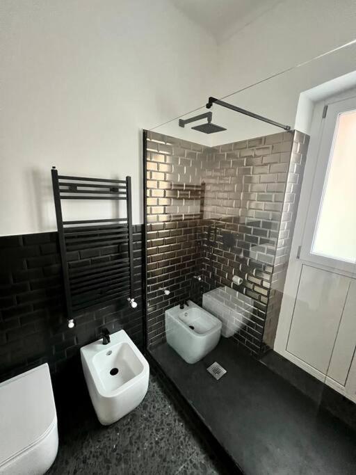 Casa Sassari - Vicino Porta Susa F.S. Турин Екстер'єр фото