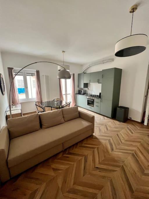 Casa Sassari - Vicino Porta Susa F.S. Турин Екстер'єр фото