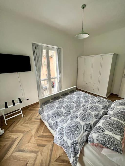 Casa Sassari - Vicino Porta Susa F.S. Турин Екстер'єр фото