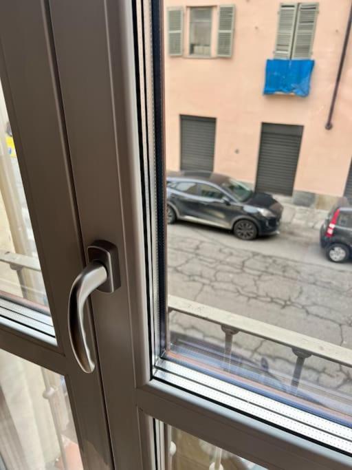 Casa Sassari - Vicino Porta Susa F.S. Турин Екстер'єр фото