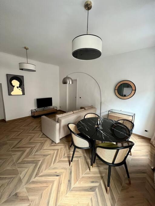 Casa Sassari - Vicino Porta Susa F.S. Турин Екстер'єр фото