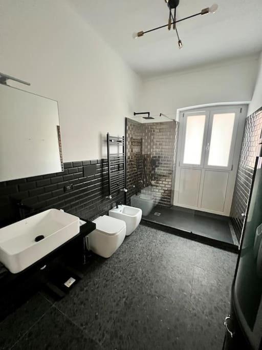 Casa Sassari - Vicino Porta Susa F.S. Турин Екстер'єр фото