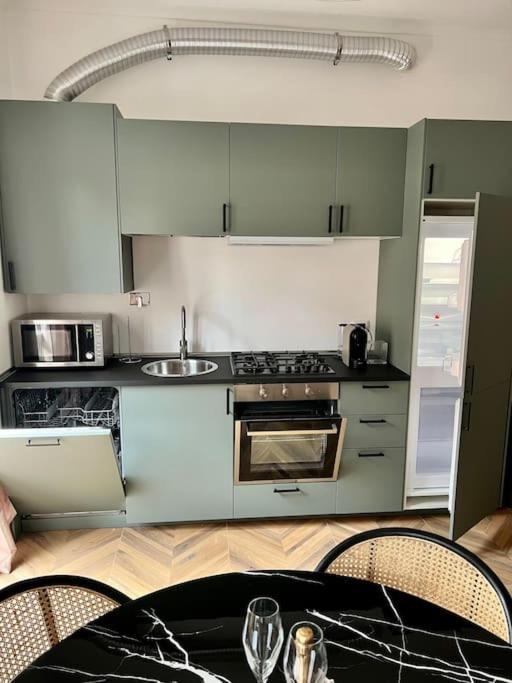 Casa Sassari - Vicino Porta Susa F.S. Турин Екстер'єр фото